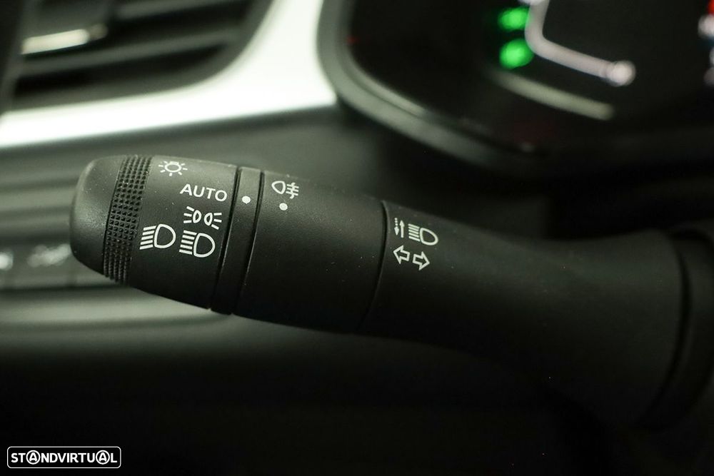 Renault Captur 1.0 TCe Techno Bi-Fuel - 17