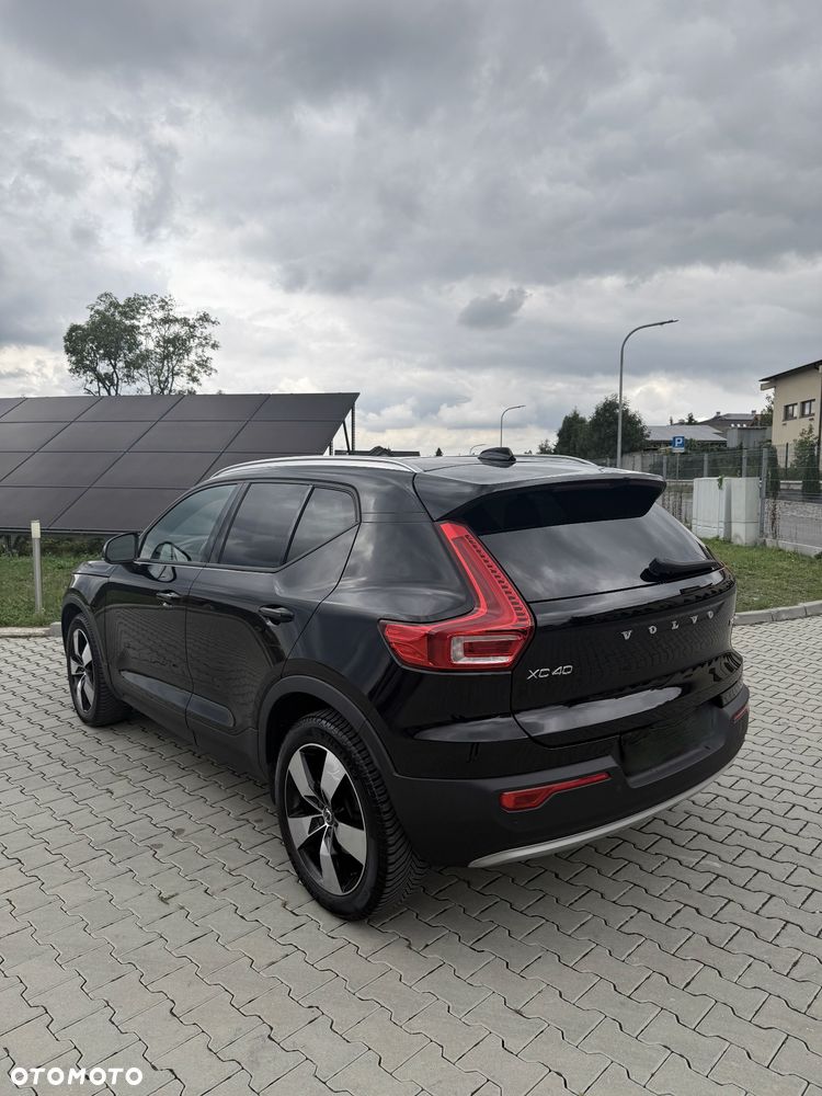 Volvo XC 40 T5 AWD Geartronic Momentum - 24