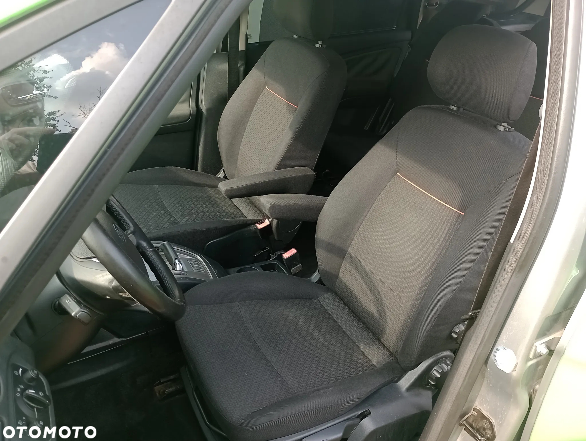 Ford Galaxy - 11