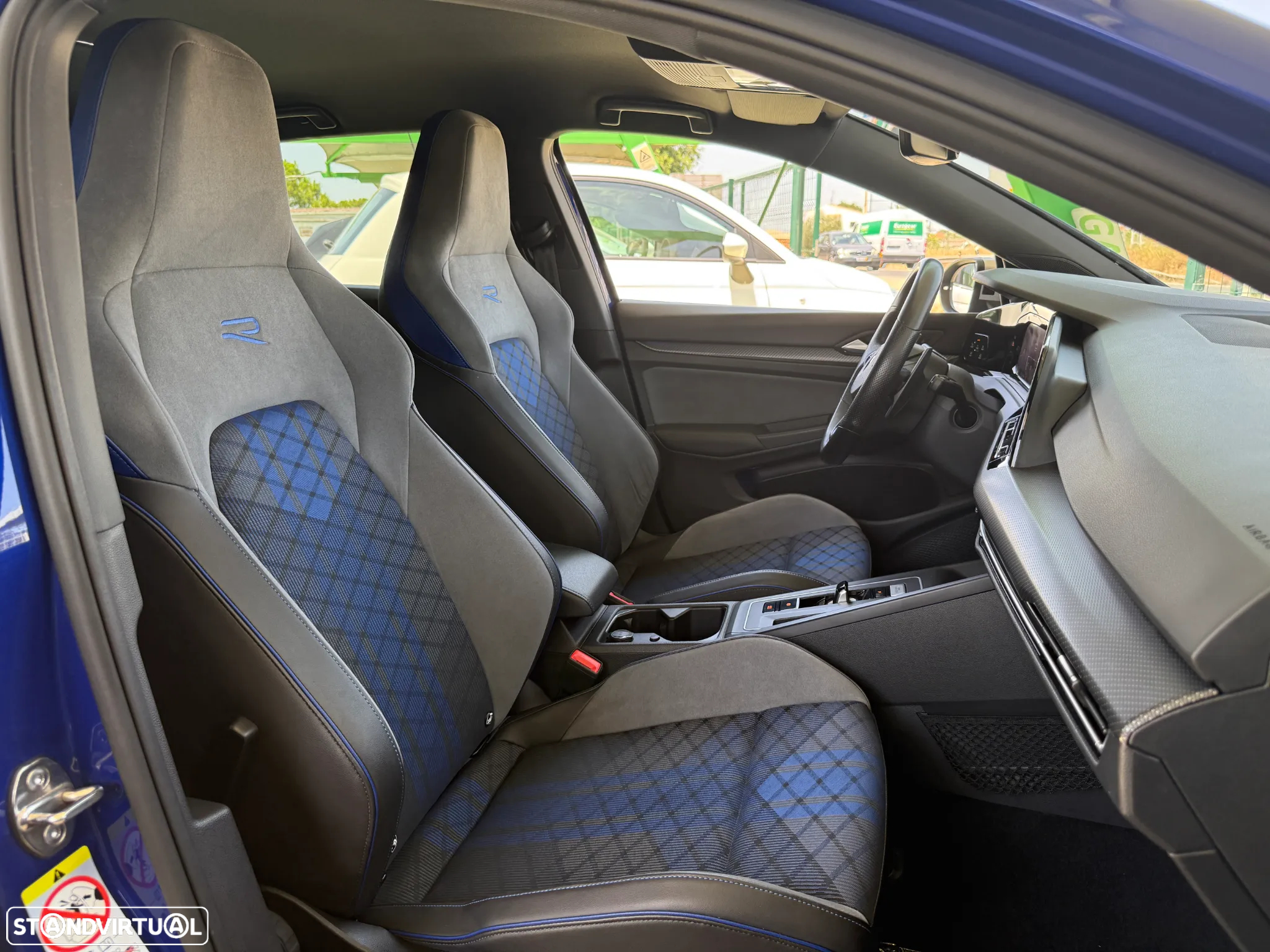 VW Golf 2.0 TSI R DSG - 39