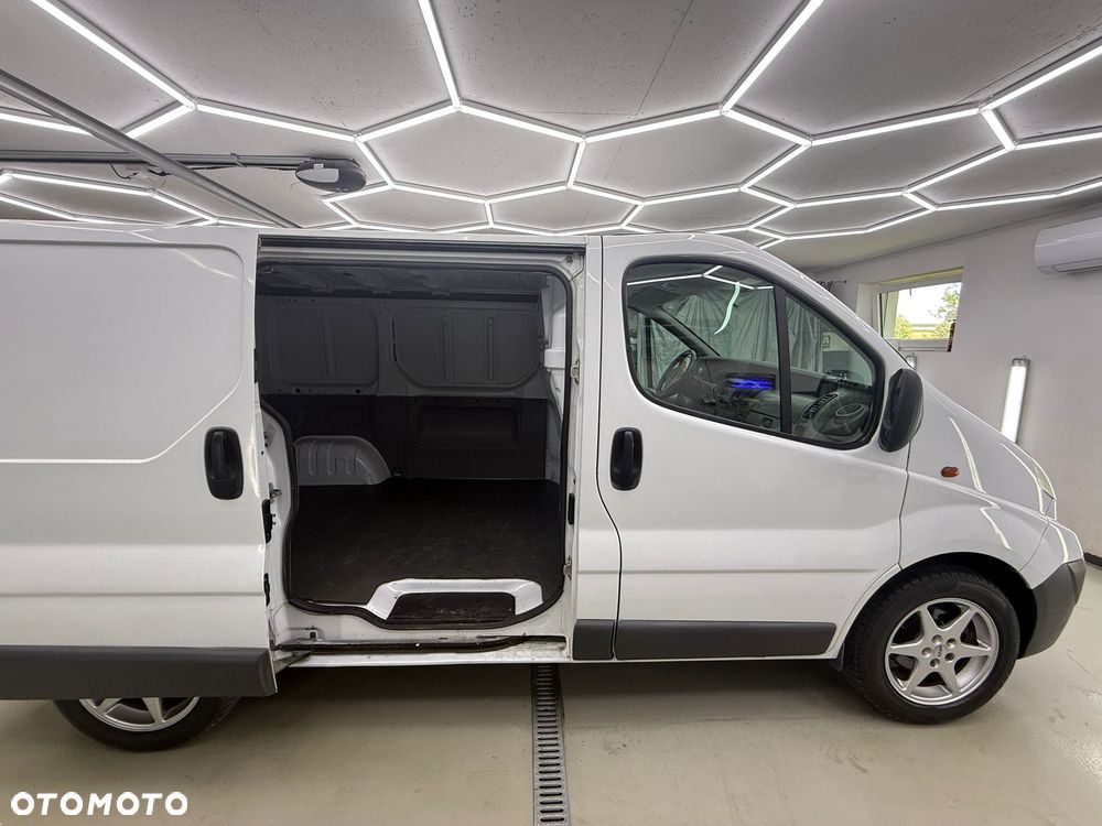 Opel Vivaro - 26