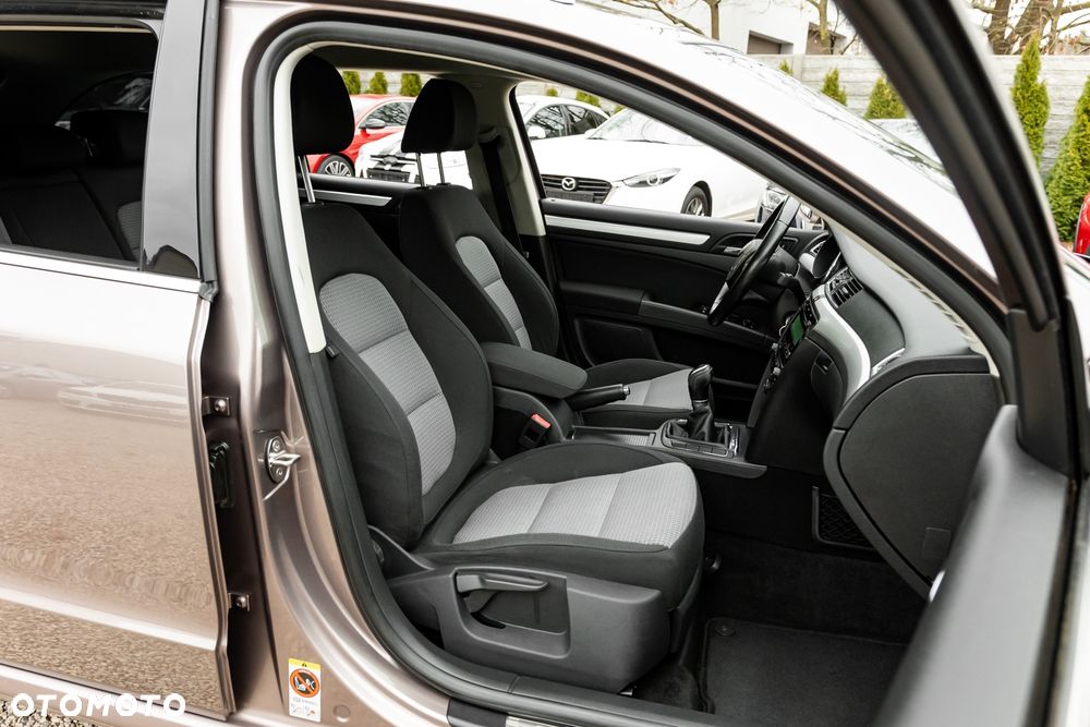 Skoda Superb 2.0 TDI Elegance Green tec - 25