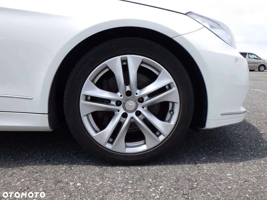 Mercedes-Benz Klasa E 350 Coupe 4Matic 7G-TRONIC - 26