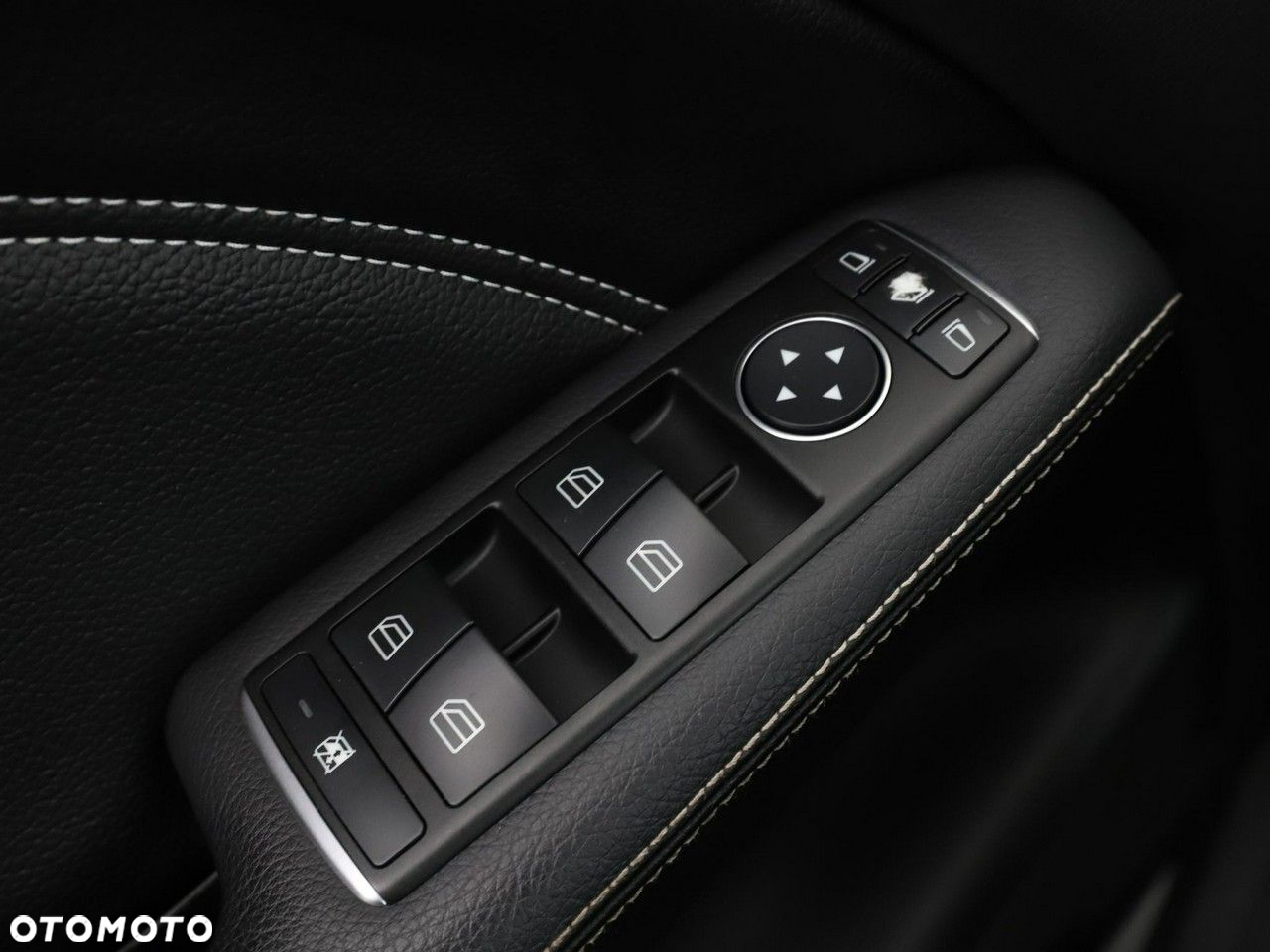 Mercedes-Benz Klasa B 180 (CDI) d 7G-DCT Urban - 32