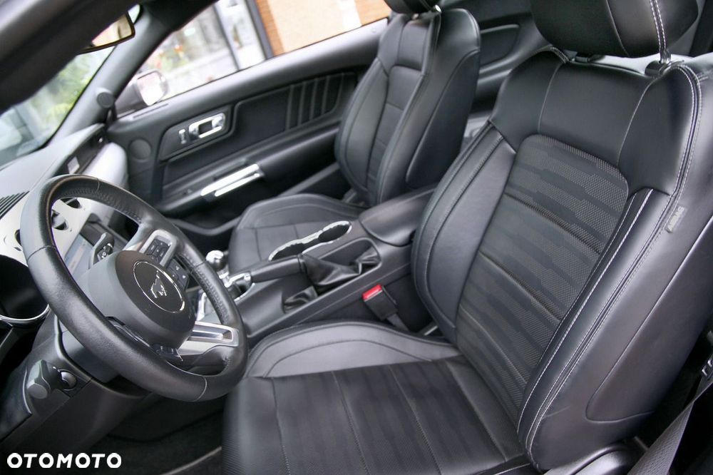 Ford Mustang - 19