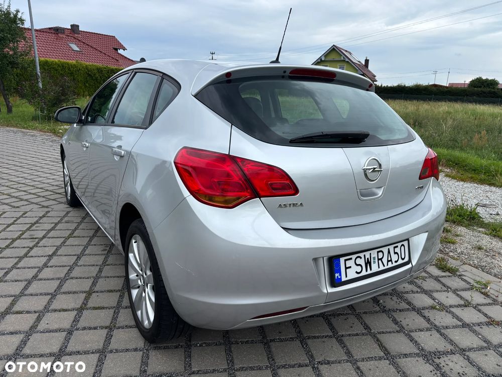 Opel Astra 1.7 CDTI DPF Design Edition - 4