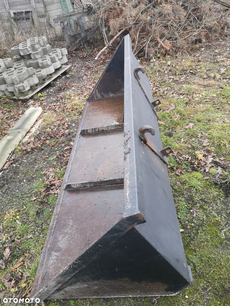 New Holland M 135 - 6