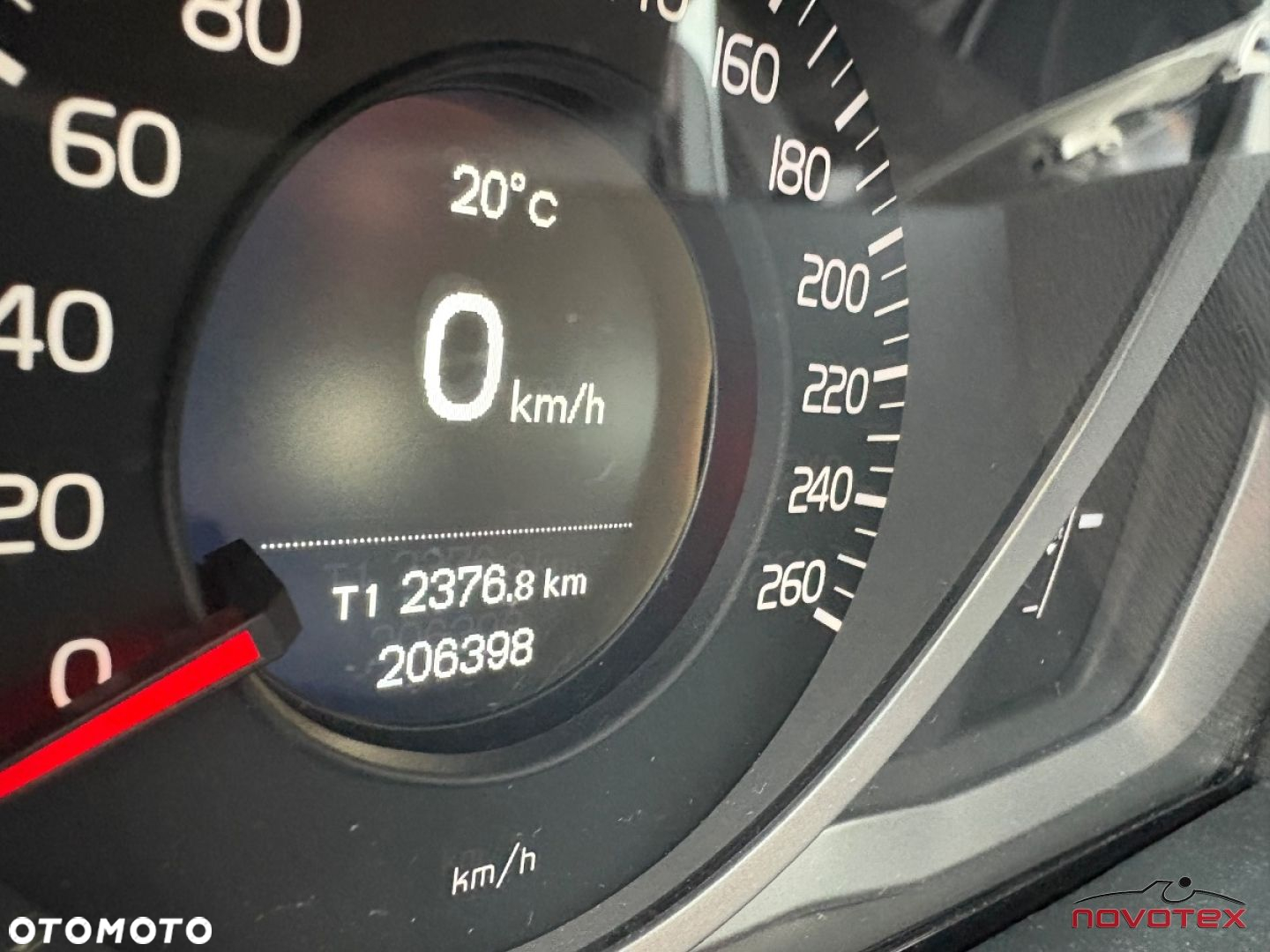 Volvo V60 D4 Momentum - 12