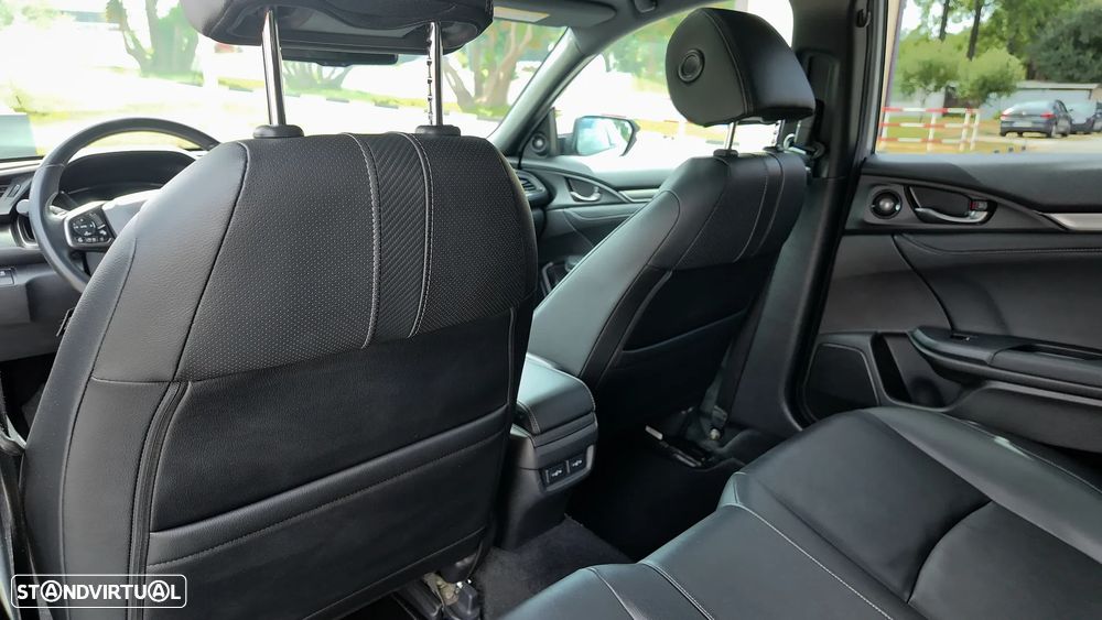 Honda Civic 1.0 i-VTEC Turbo CVT Elegance - 26