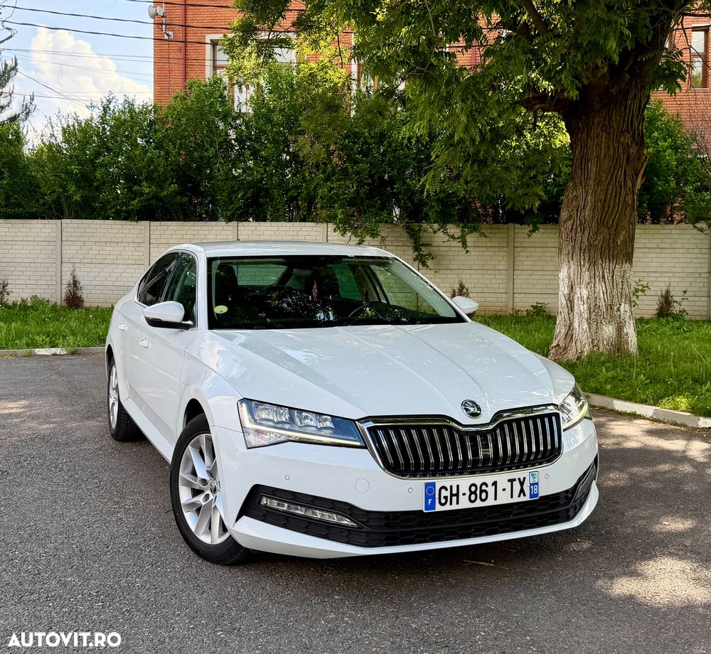 Skoda Superb 2.0 TDI DSG Premium Edition - 1