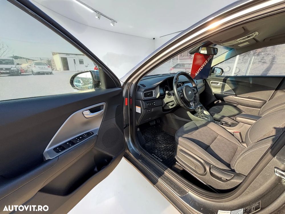 Kia Niro 1.6 GDI PHEV 2WD Aut. Vision - 6