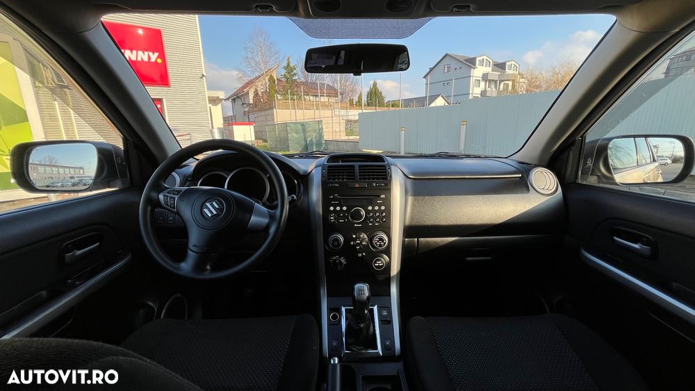 Suzuki Grand Vitara - 12