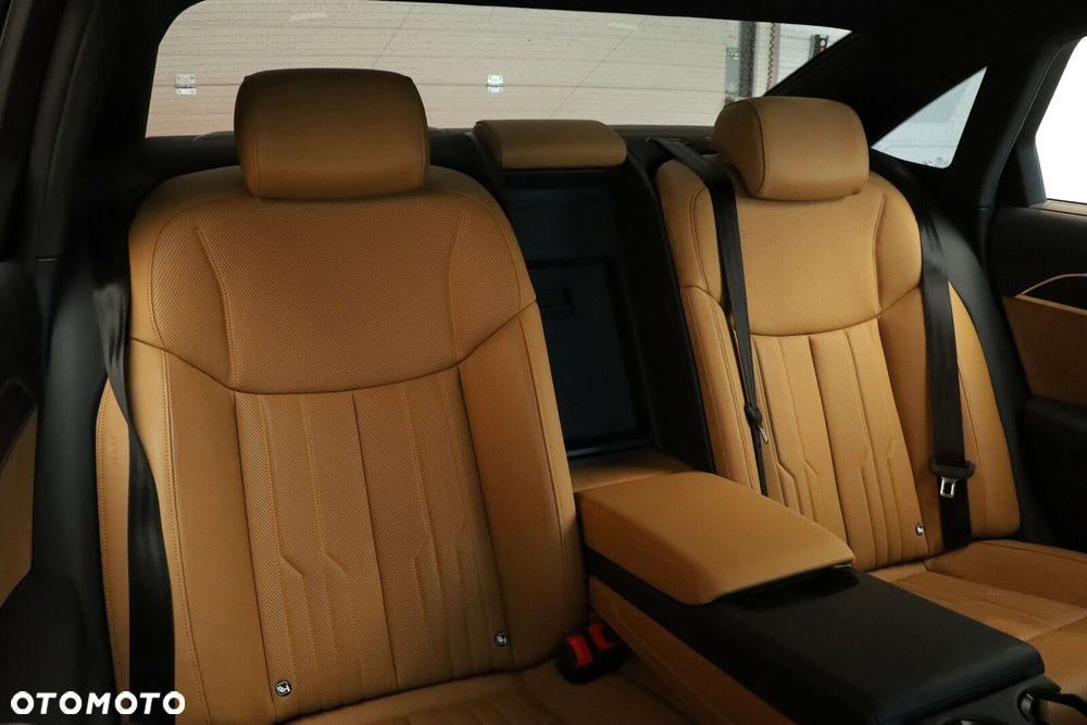 Audi A8 55 TFSI mHEV Quattro Tiptr - 13