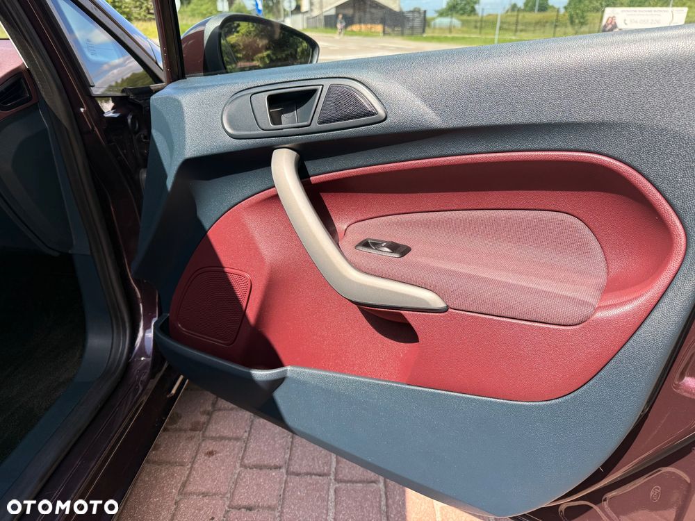 Ford Fiesta 1.4 Trend EU5 - 12