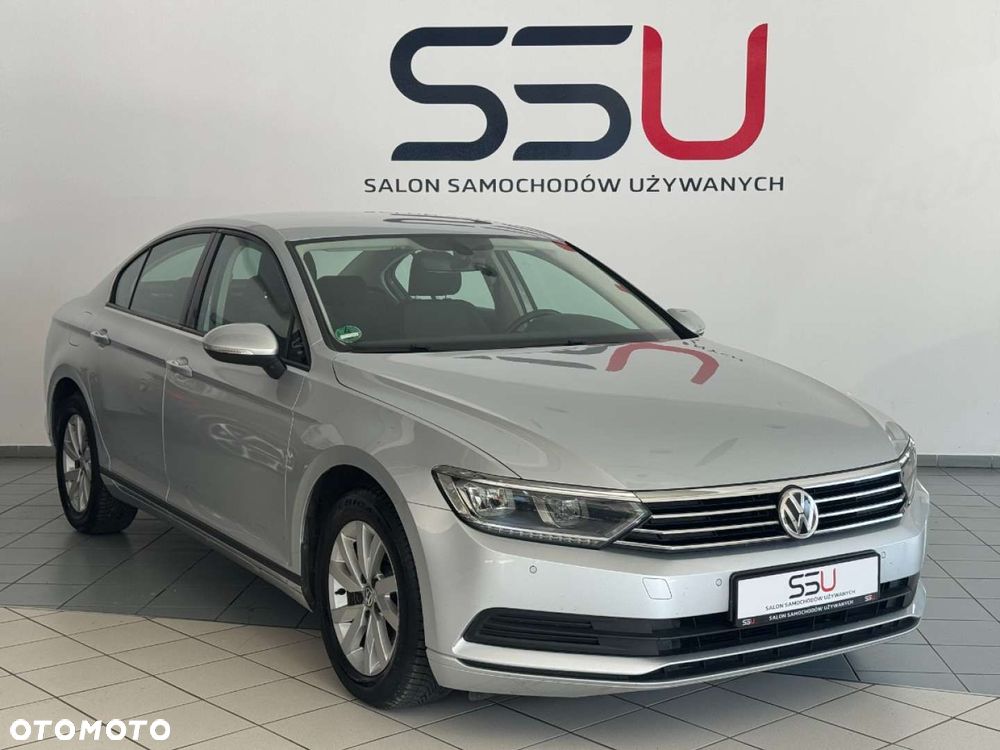 Volkswagen Passat 1.6 TDI BMT Comfortline - 11