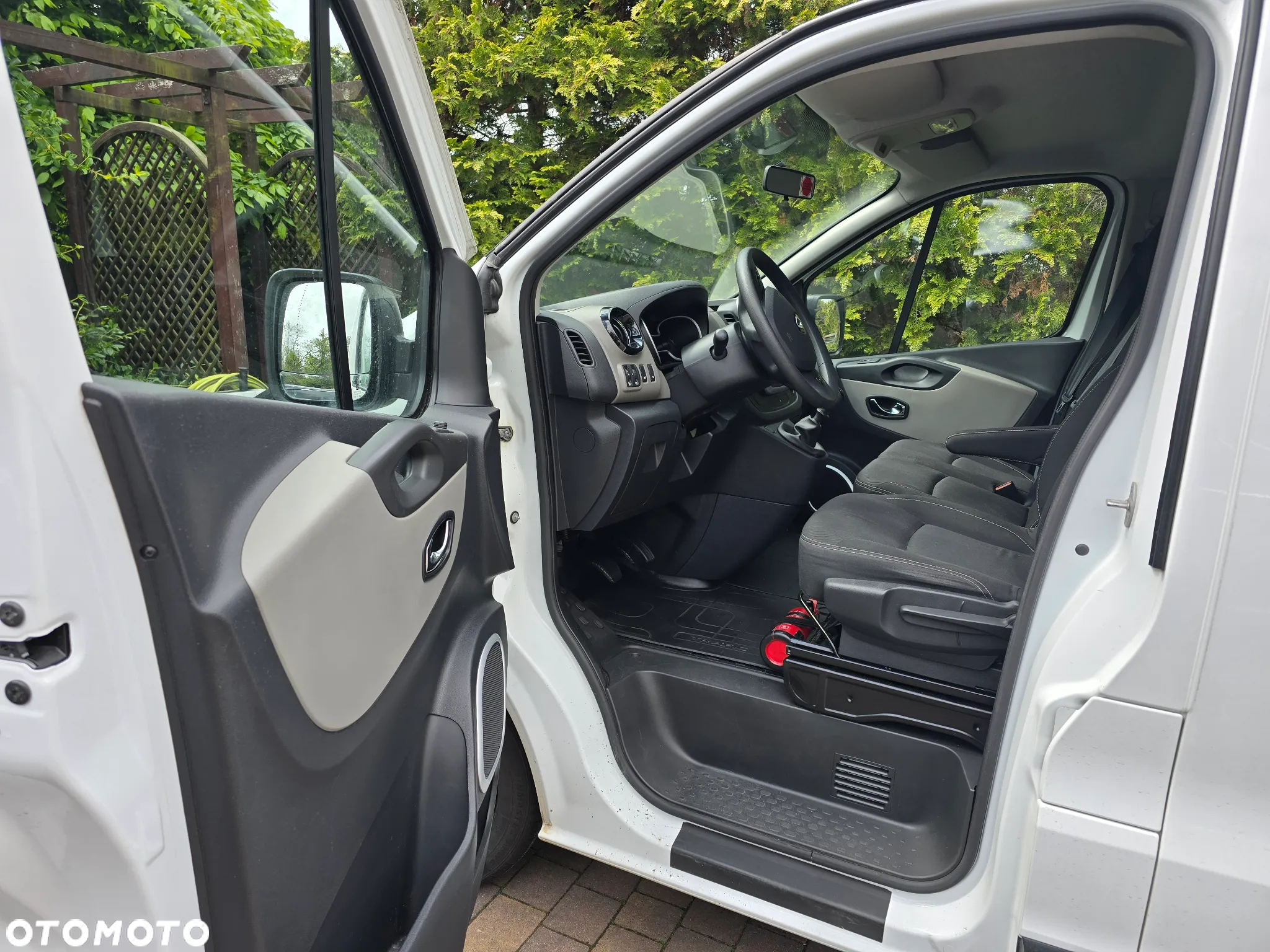 Renault Trafic - 19