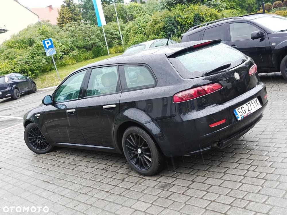 Alfa Romeo 159 1.9 JTDM 8V DPF Distinctive - 1