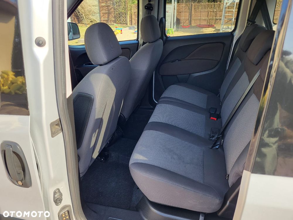 Fiat Doblo - 17