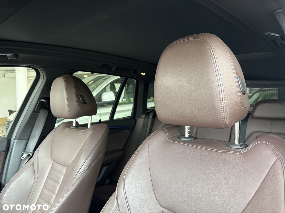 BMW X3 xDrive20i mHEV - 13