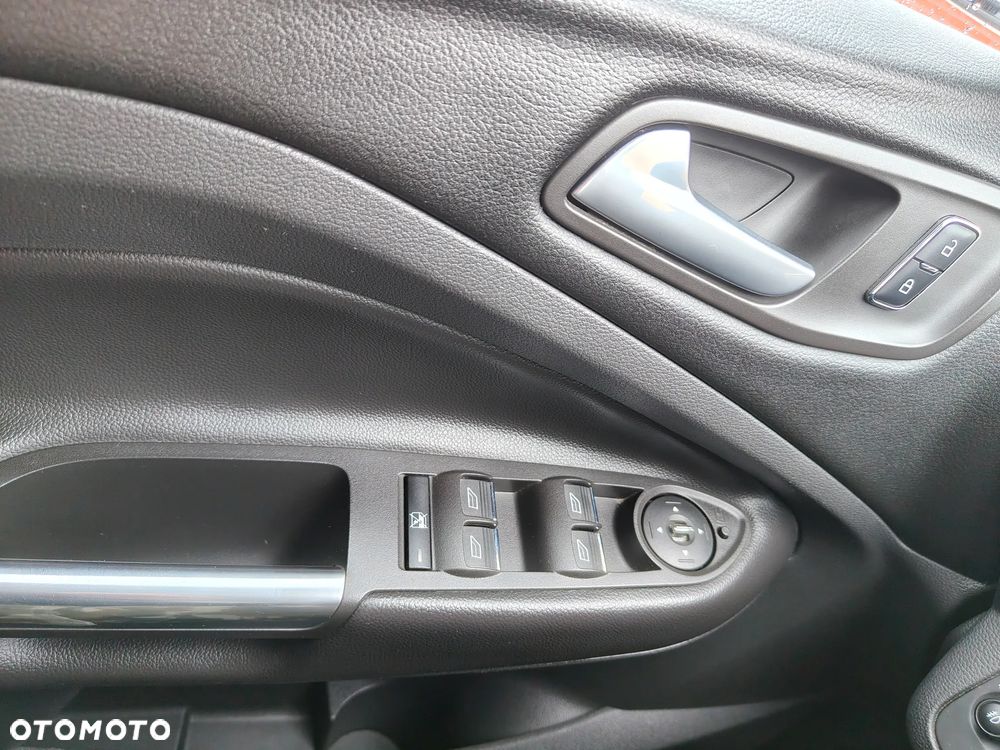 Ford Kuga 2.0 TDCi 4x4 Titanium - 22