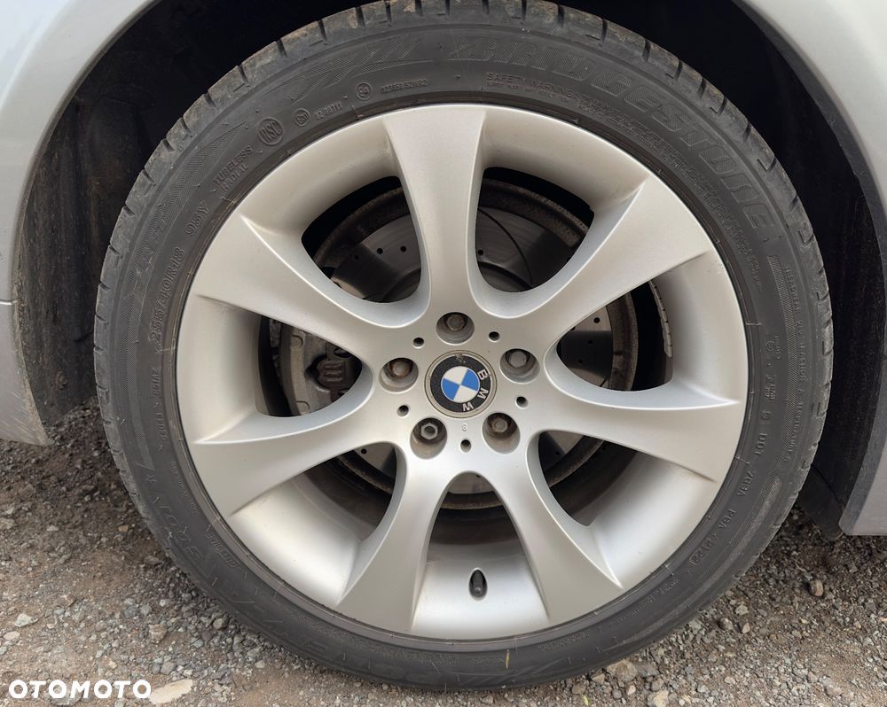 BMW Seria 5 530i Touring - 24