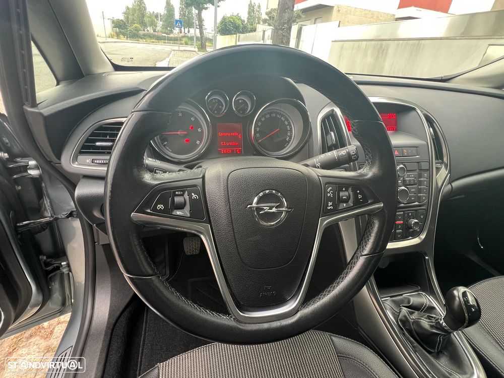 Opel Astra 1.7 CDTi Cosmo - 14