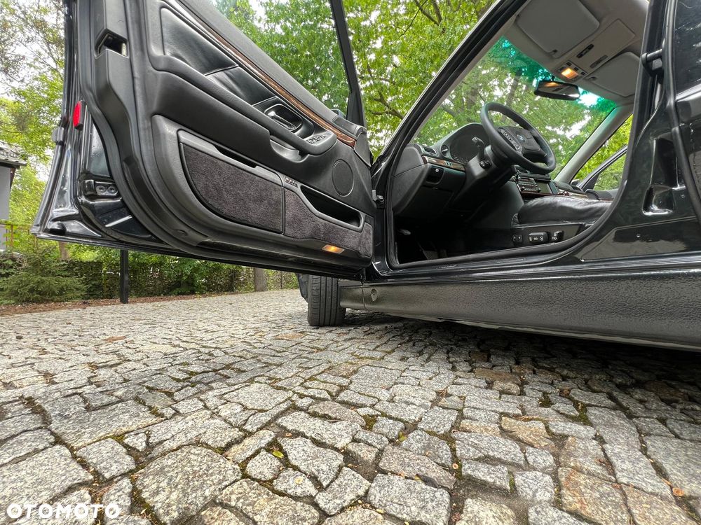 BMW Seria 7 740i V8 - 18