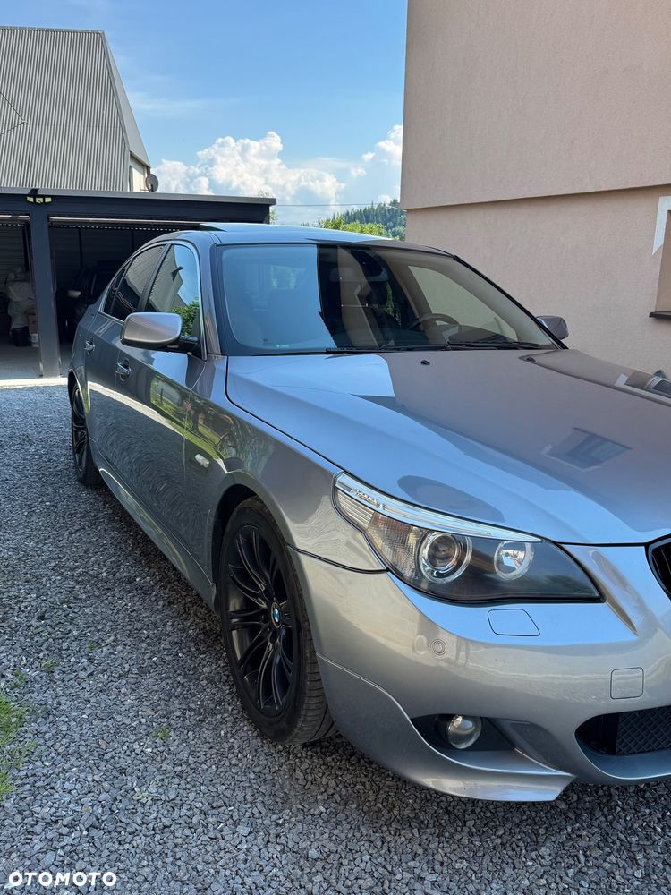 BMW Seria 5 550i - 6