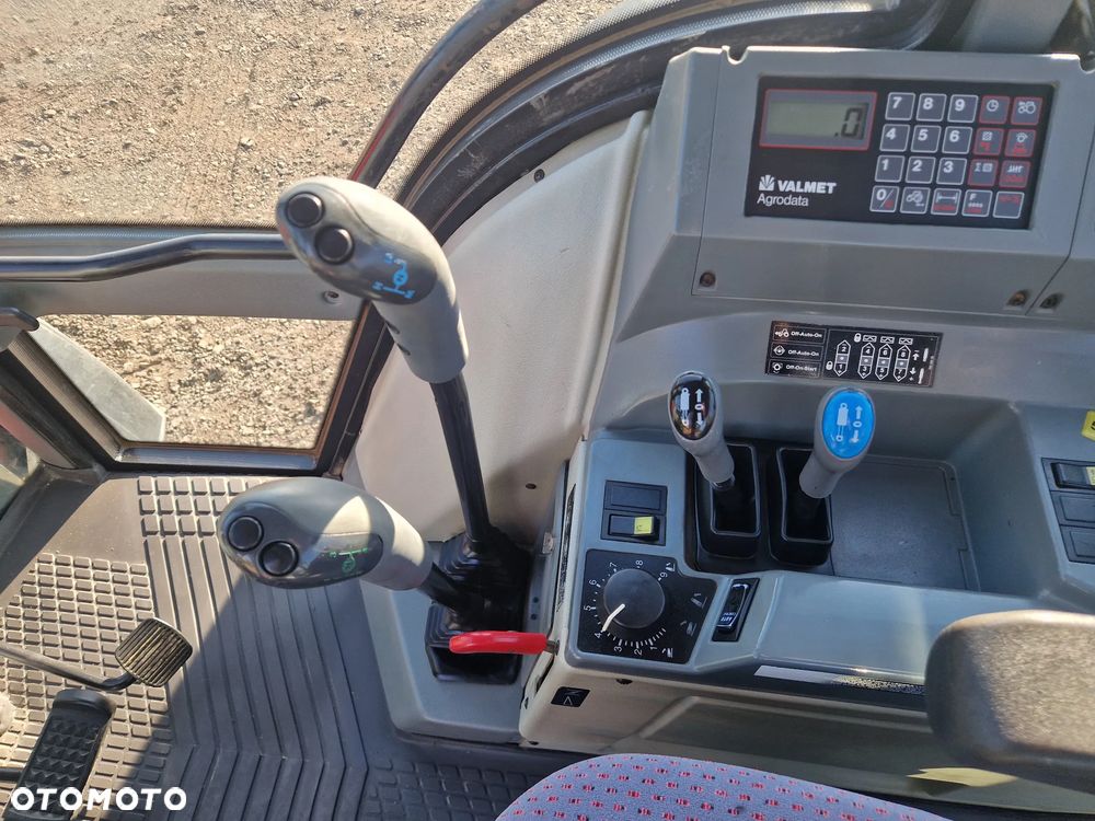 Valtra 6350 HiTech - 12