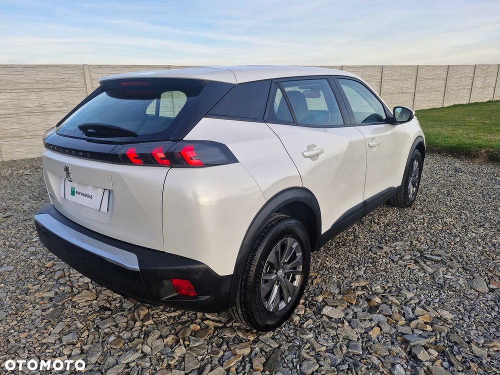 Peugeot 2008 - 8