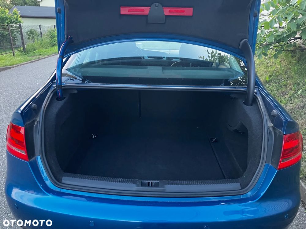 Audi A4 Limousine - 6