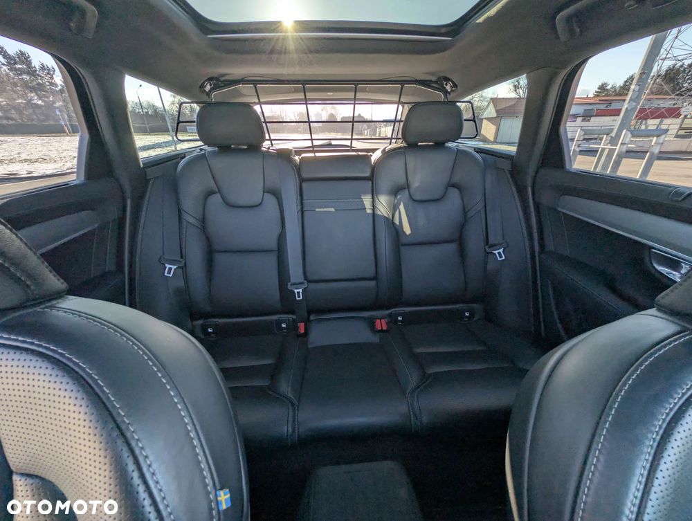 Volvo V90 D5 SCR AWD Inscription - 4
