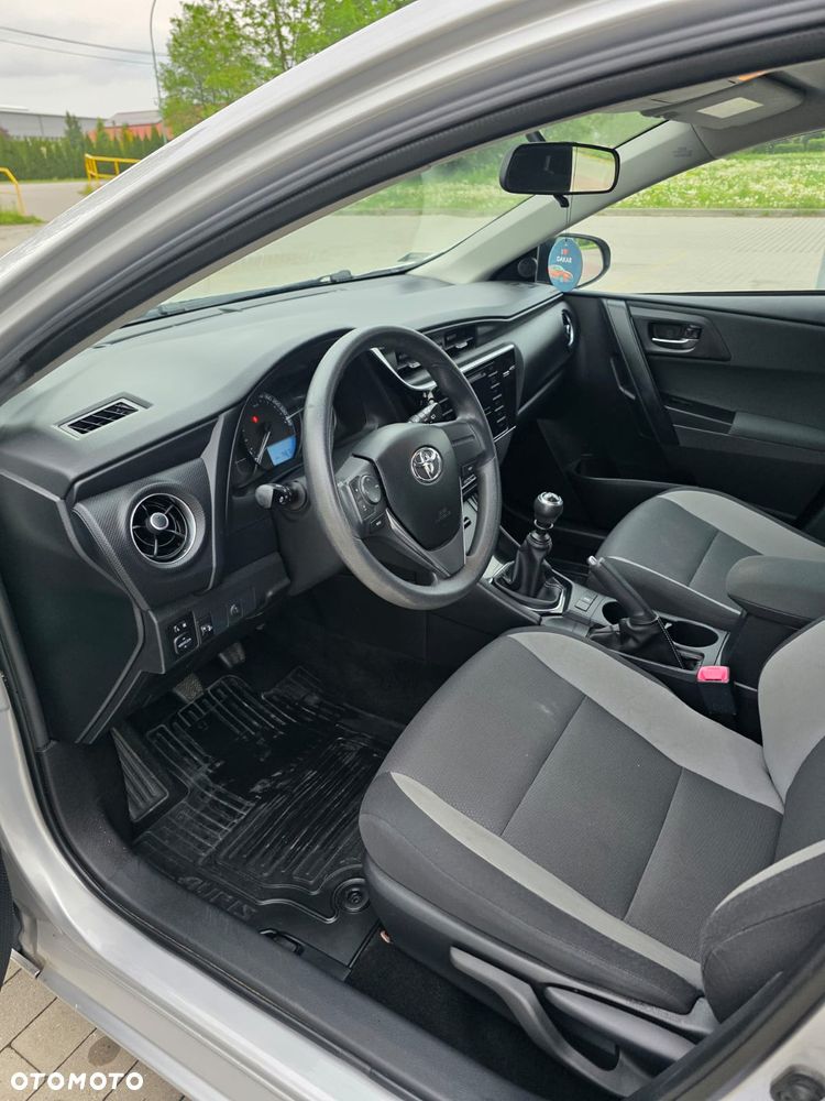 Toyota Auris 1.33 VVT-i Comfort - 11
