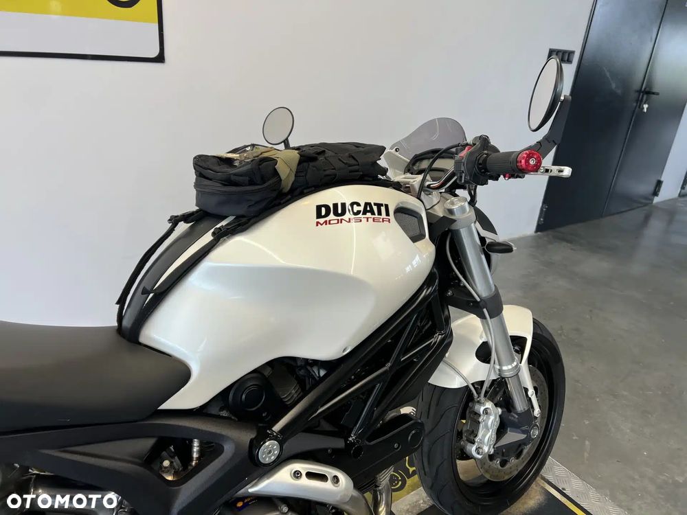 Ducati Monster - 31