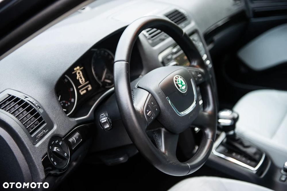 Skoda Octavia 1.8 TSI DSG Laurin & Klement - 19