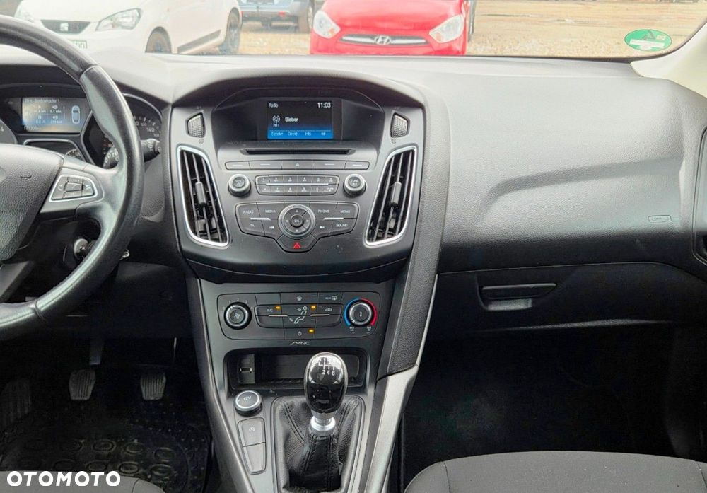 Ford Focus - 8