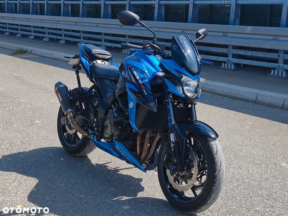 Suzuki GSX - 1