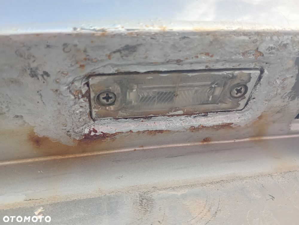 VW GOLF PLUS VW GOLF PLUS klapa tylna tył bagażnika LA7W - 3