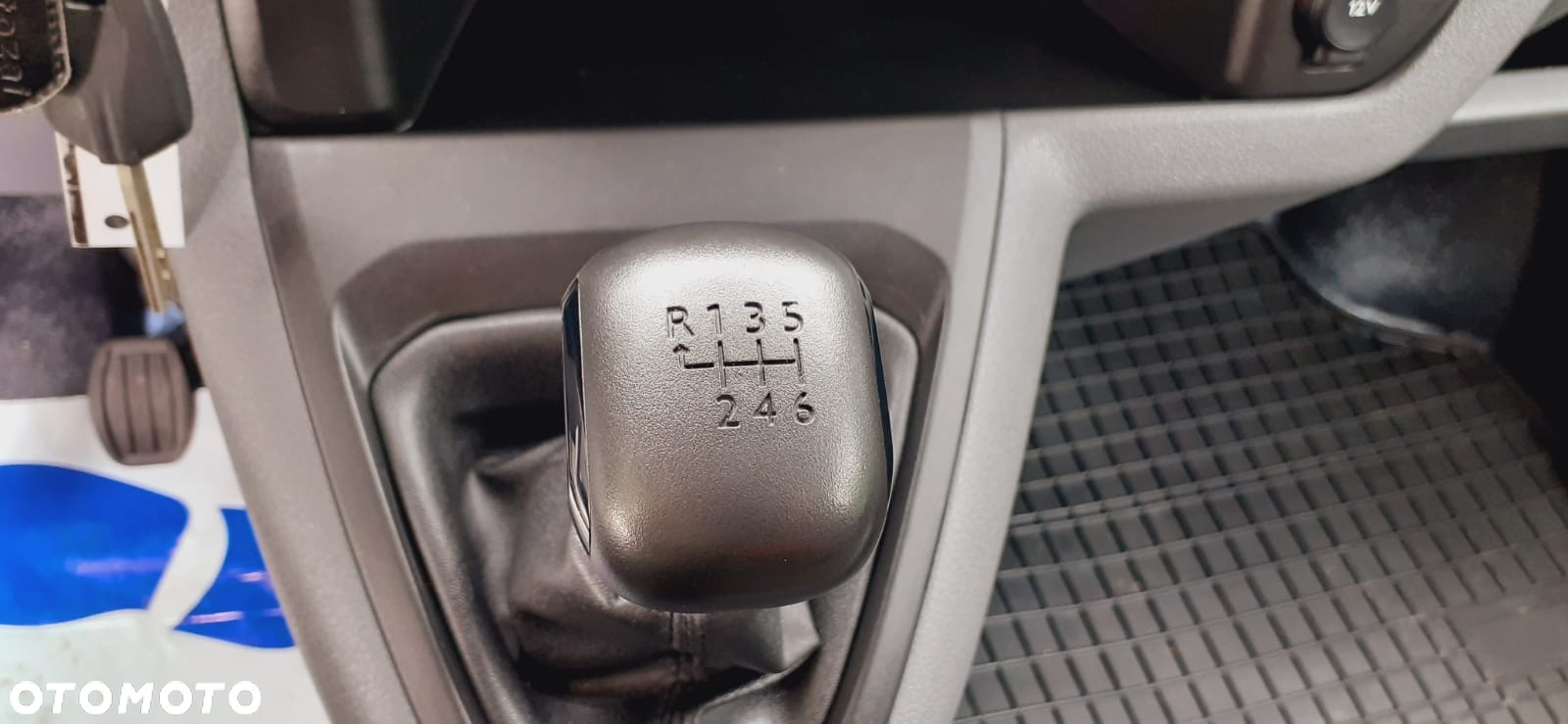 Opel Vivaro - 20