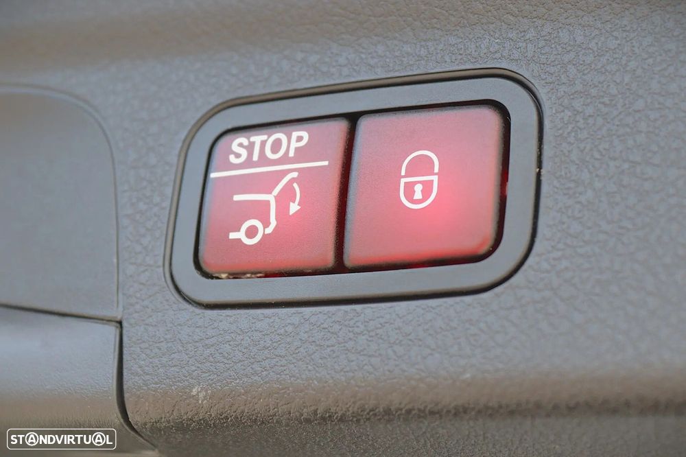 Mercedes-Benz GLE 300 d 4Matic 9G-TRONIC AMG Line - 16