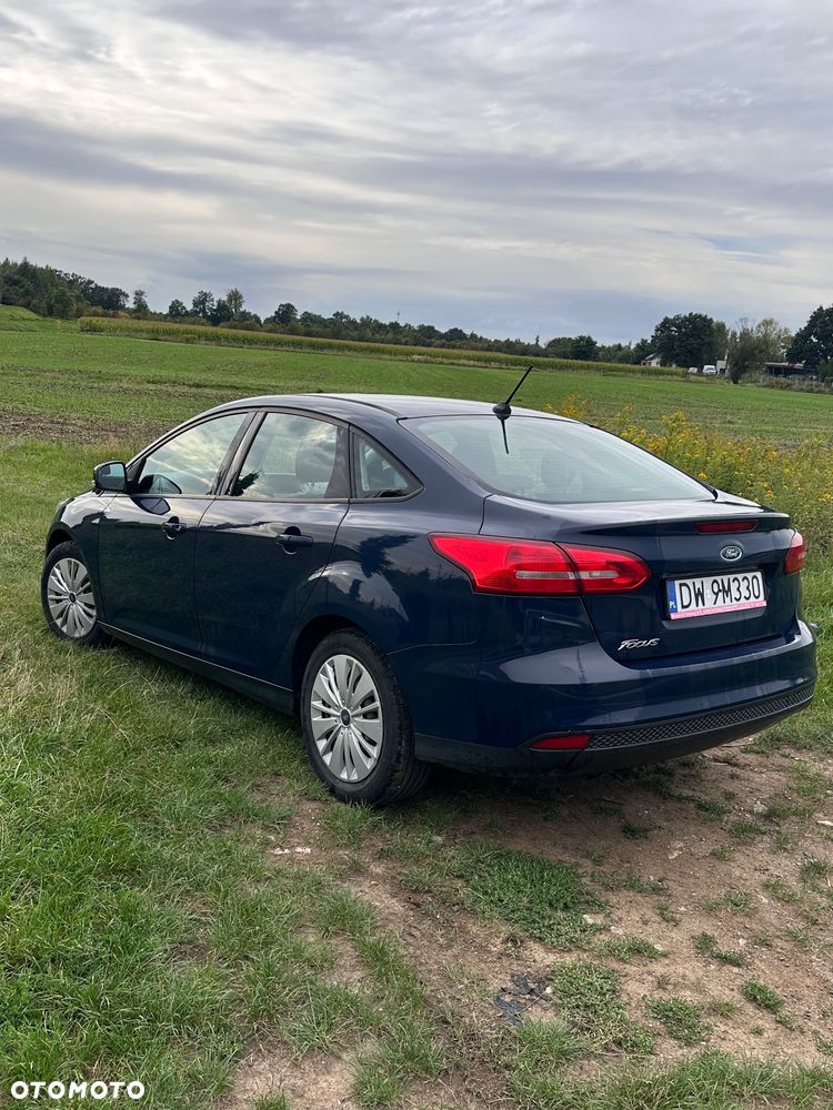 Ford Focus 1.6 Trend - 4