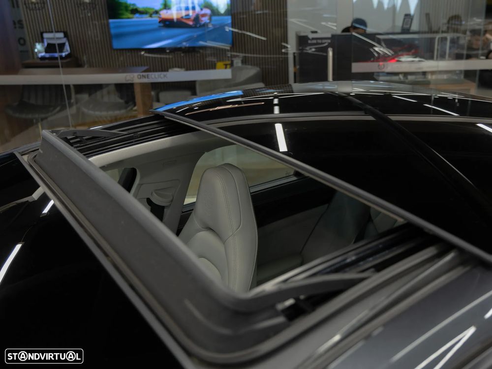 Porsche Panamera 4 Platinum Edition - 28
