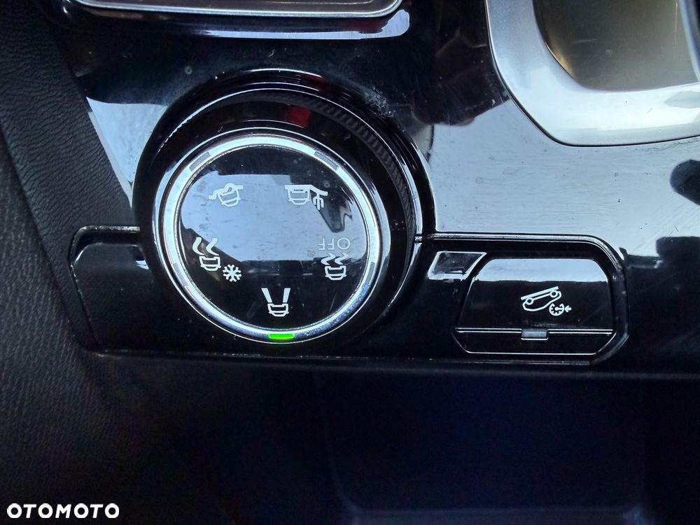 Peugeot 3008 1.5 BlueHDi GT Pack S&S EAT8 - 32