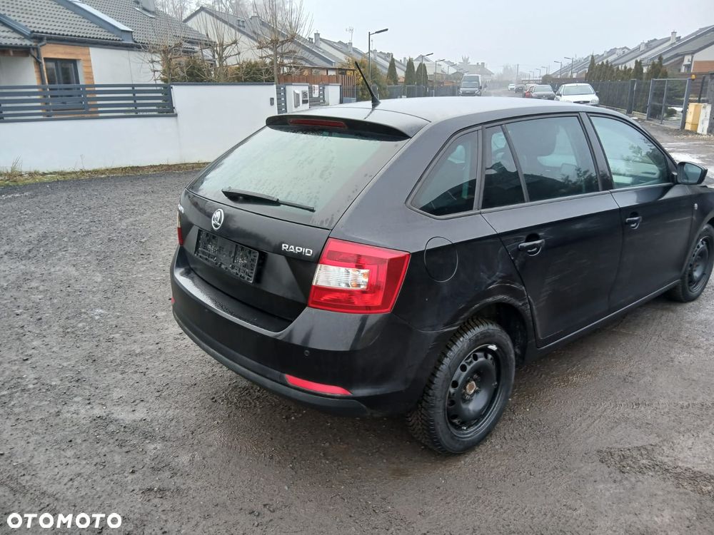 Skoda RAPID 1.6 TDI Drive - 4