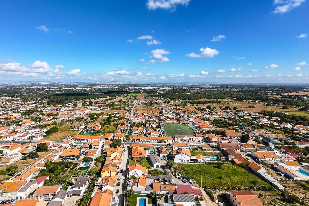 Terreno de 5.800 m² para 6 Moradias com Vista Panorâmica - Grande imagem: 2/16