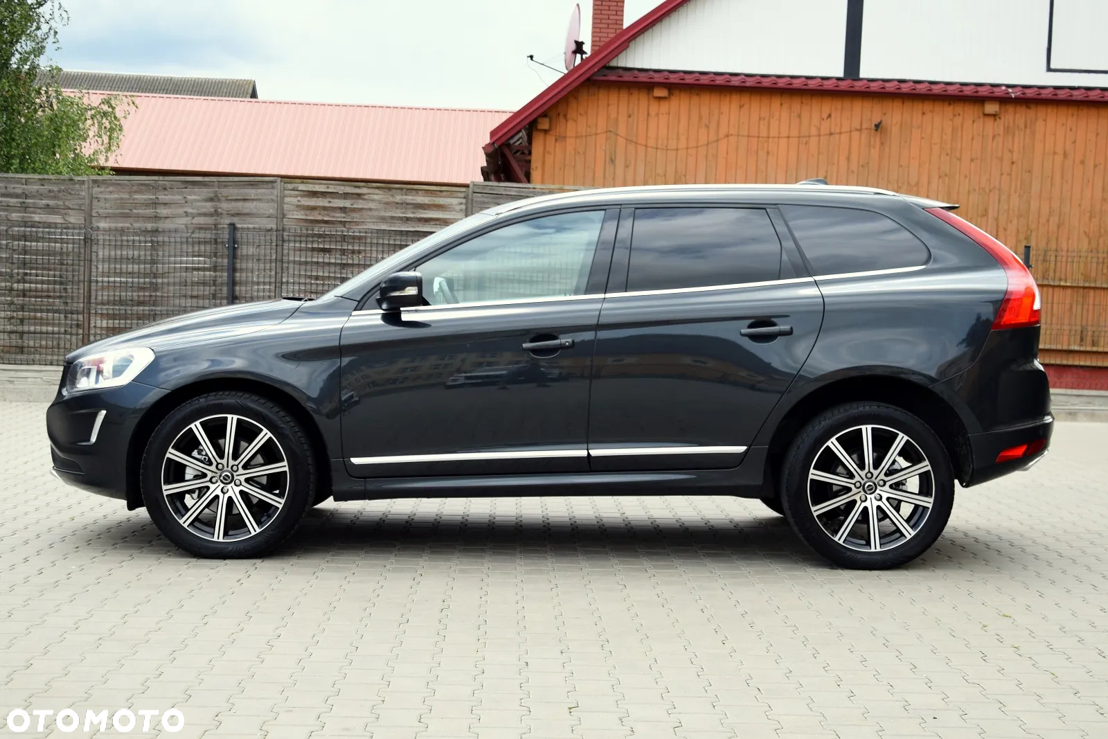 Volvo XC 60 D4 AWD Momentum - 11