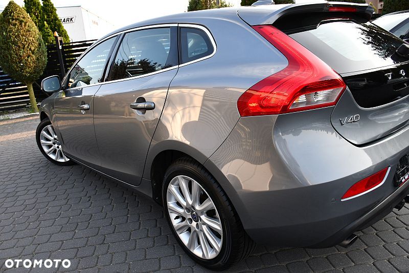 Volvo V40 T3 Momentum - 28