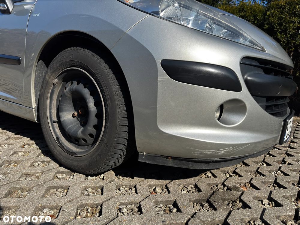 Peugeot 207 1.4 16V Trendy - 3