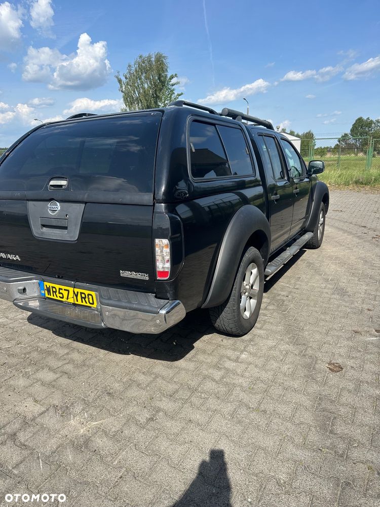 Nissan Navara 2.5 D Platinum - 4