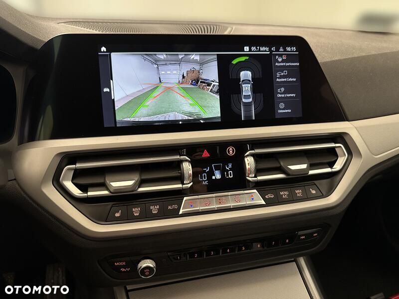 BMW Seria 3 318i - 16